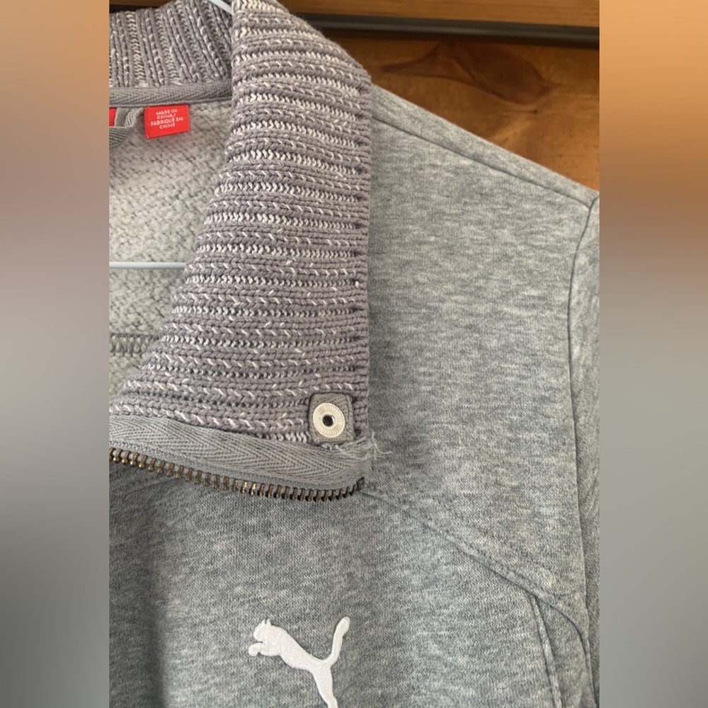 Puma light gray shacket size XS - Picture 11 of 12